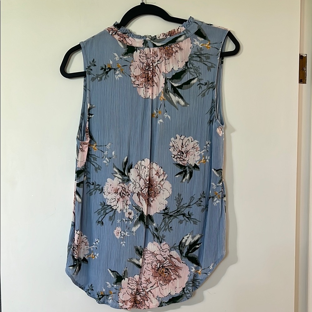 Staccato Sleeveless Floral Blouse sz L blue pink GUC - Picture 4 of 6